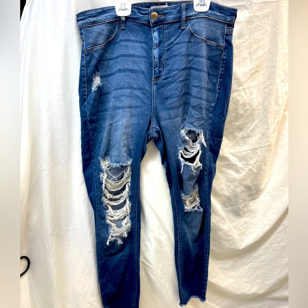 Ms. Cello Distressed faded skinny leg Blue Jeans ladies sz 16